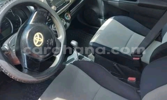 Buy Used Toyota Vitz White Car in Accra in Greater Accra Buy Used Toyota Vitz White Car in Accra in Greater Accra