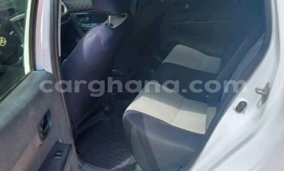 Buy Used Toyota Vitz White Car in Accra in Greater Accra Buy Used Toyota Vitz White Car in Accra in Greater Accra