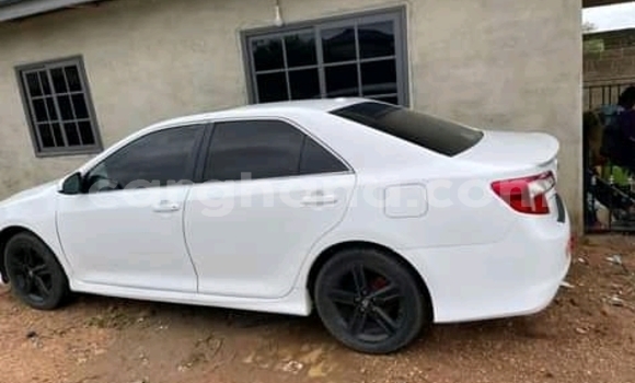 Buy Used Toyota Camry White Car in Accra in Greater Accra Buy Used Toyota Camry White Car in Accra in Greater Accra