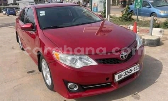 Sayi Na hannu Toyota Camry Red Mota in Accra a Greater Accra Sayi Na hannu Toyota Camry Red Mota in Accra a Greater Accra