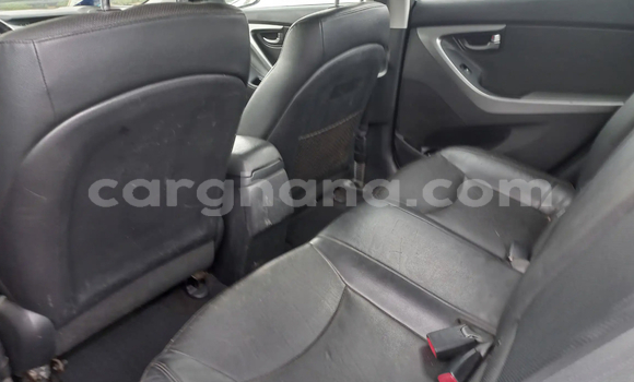 Ra Àlòkù Hyundai Elantra funfun Ọkọ̀ in Accra ni Greater Accra Ra Àlòkù Hyundai Elantra funfun Ọkọ̀ in Accra ni Greater Accra