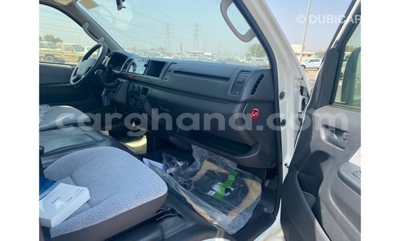 Buy Import Toyota Hiace White Car in Import - Dubai in Ashanti Buy Import Toyota Hiace White Car in Import - Dubai in Ashanti