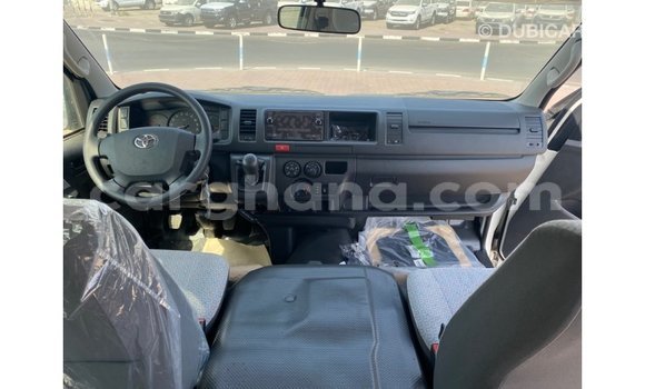 Buy Import Toyota Hiace White Car in Import - Dubai in Ashanti