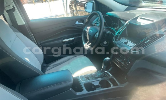 Sayi Na hannu Ford Escape Azurfa Mota in Accra a Greater Accra Sayi Na hannu Ford Escape Azurfa Mota in Accra a Greater Accra