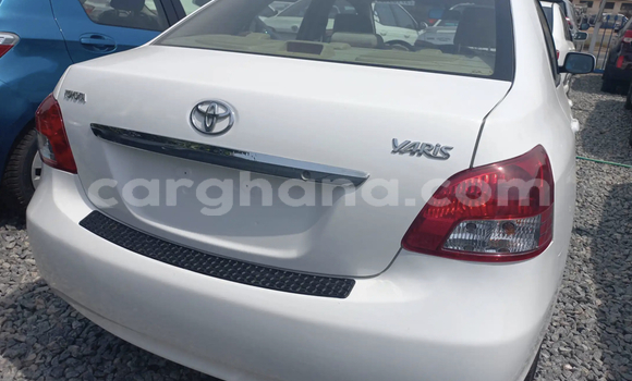Sayi Na hannu Toyota Yaris Azurfa Mota in Accra a Greater Accra Sayi Na hannu Toyota Yaris Azurfa Mota in Accra a Greater Accra