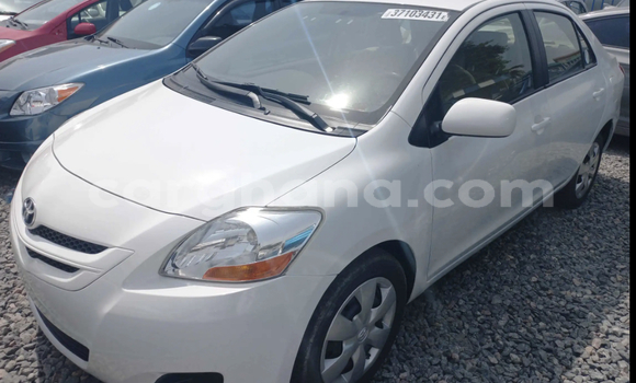 Sayi Na hannu Toyota Yaris Azurfa Mota in Accra a Greater Accra Sayi Na hannu Toyota Yaris Azurfa Mota in Accra a Greater Accra