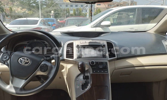 Ra Àlòkù Toyota Venza funfun Ọkọ̀ in Accra ni Greater Accra Ra Àlòkù Toyota Venza funfun Ọkọ̀ in Accra ni Greater Accra