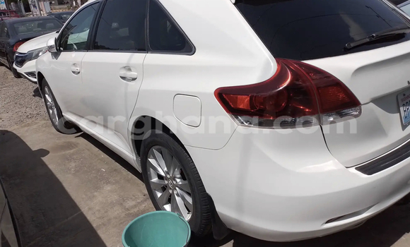 Ra Àlòkù Toyota Venza funfun Ọkọ̀ in Accra ni Greater Accra Ra Àlòkù Toyota Venza funfun Ọkọ̀ in Accra ni Greater Accra