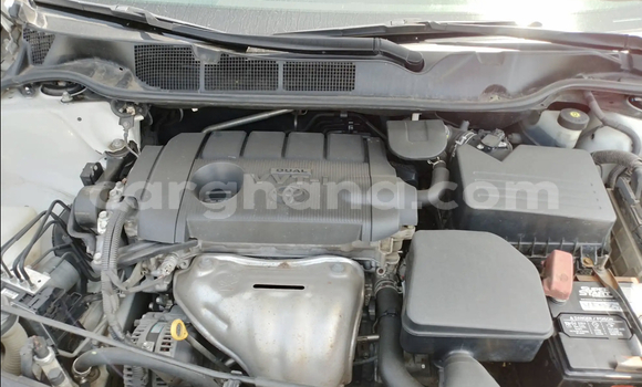 Ra Àlòkù Toyota Venza funfun Ọkọ̀ in Accra ni Greater Accra Ra Àlòkù Toyota Venza funfun Ọkọ̀ in Accra ni Greater Accra