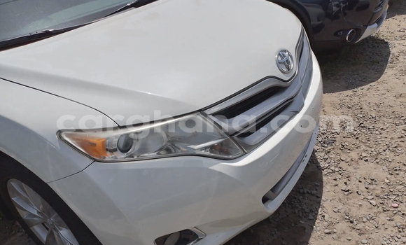 Ra Àlòkù Toyota Venza funfun Ọkọ̀ in Accra ni Greater Accra Ra Àlòkù Toyota Venza funfun Ọkọ̀ in Accra ni Greater Accra