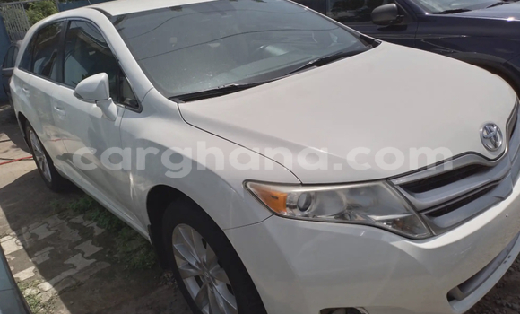 Ra Àlòkù Toyota Venza funfun Ọkọ̀ in Accra ni Greater Accra Ra Àlòkù Toyota Venza funfun Ọkọ̀ in Accra ni Greater Accra