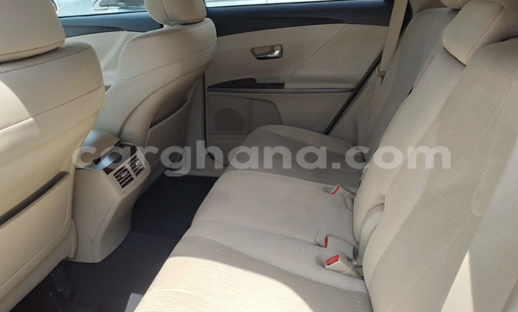 Ra Àlòkù Toyota Venza funfun Ọkọ̀ in Accra ni Greater Accra Ra Àlòkù Toyota Venza funfun Ọkọ̀ in Accra ni Greater Accra