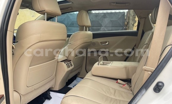 Sayi Na hannu Toyota Venza White Mota in Sekondi–Takoradi Metropolitan a Yamma Sayi Na hannu Toyota Venza White Mota in Sekondi–Takoradi Metropolitan a Yamma