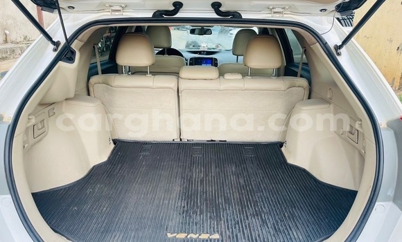 Sayi Na hannu Toyota Venza White Mota in Sekondi–Takoradi Metropolitan a Yamma Sayi Na hannu Toyota Venza White Mota in Sekondi–Takoradi Metropolitan a Yamma