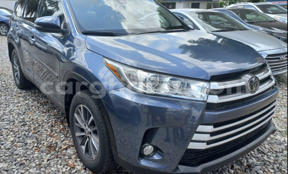 Buy Used Toyota Highlander Blue Car in Accra in Greater Accra