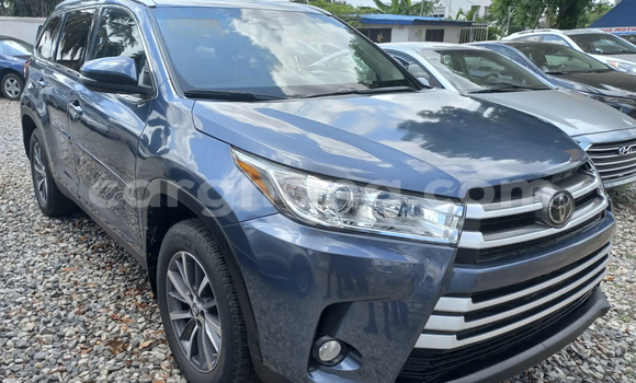 Sayi Na hannu Toyota Highlander Blue Mota in Accra a Greater Accra Sayi Na hannu Toyota Highlander Blue Mota in Accra a Greater Accra