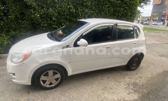 Buy Used Pontiac Vibe White Car in La in Greater Accra Buy Used Pontiac Vibe White Car in La in Greater Accra