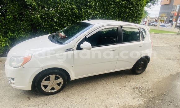 Buy Used Pontiac Vibe White Car in La in Greater Accra Buy Used Pontiac Vibe White Car in La in Greater Accra