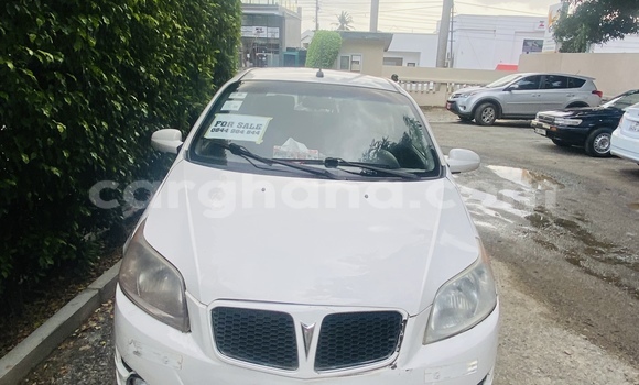 Buy Used Pontiac Vibe White Car in La in Greater Accra Buy Used Pontiac Vibe White Car in La in Greater Accra