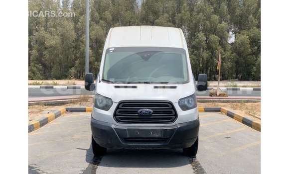 Ra Imported Ford Club Wagon funfun Ọkọ̀ in Import - Dubai ni Ashanti Ra Imported Ford Club Wagon funfun Ọkọ̀ in Import - Dubai ni Ashanti