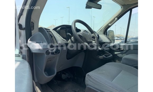 Ra Imported Ford Club Wagon funfun Ọkọ̀ in Import - Dubai ni Ashanti Ra Imported Ford Club Wagon funfun Ọkọ̀ in Import - Dubai ni Ashanti