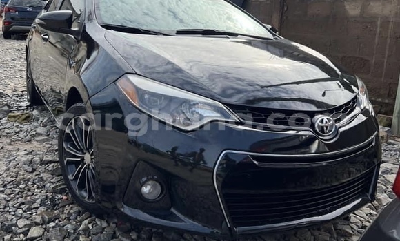 Sayi Na hannu Toyota Corolla Black Mota in Accra a Greater Accra