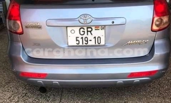 Sayi Na hannu Toyota Matrix Azurfa Mota in Accra a Greater Accra Sayi Na hannu Toyota Matrix Azurfa Mota in Accra a Greater Accra