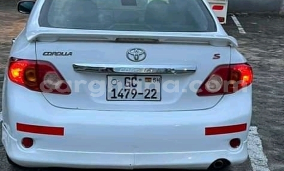 Sayi Na hannu Toyota Corolla White Mota in Accra a Greater Accra Sayi Na hannu Toyota Corolla White Mota in Accra a Greater Accra