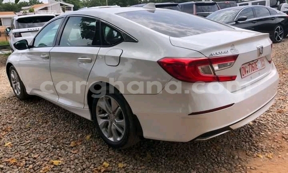 Sayi Na hannu Honda Accord White Mota in Accra a Greater Accra Sayi Na hannu Honda Accord White Mota in Accra a Greater Accra