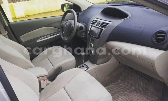 Ra Àlòkù Toyota Yaris Silver Ọkọ̀ in Accra ni Greater Accra Ra Àlòkù Toyota Yaris Silver Ọkọ̀ in Accra ni Greater Accra