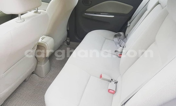 Ra Àlòkù Toyota Yaris Silver Ọkọ̀ in Accra ni Greater Accra Ra Àlòkù Toyota Yaris Silver Ọkọ̀ in Accra ni Greater Accra
