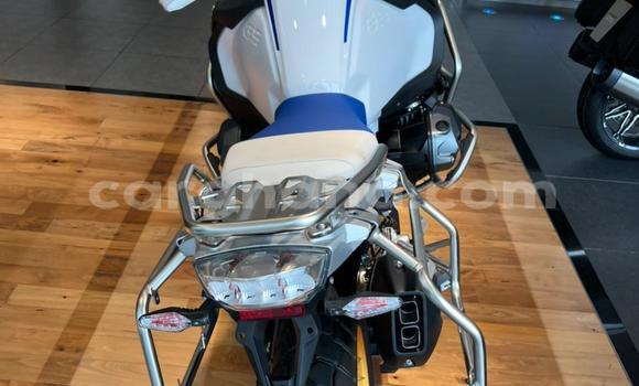 Ra Tuntun BMW R1200GS Adventure funfun Mọto in Accra ni Greater Accra Ra Tuntun BMW R1200GS Adventure funfun Mọto in Accra ni Greater Accra