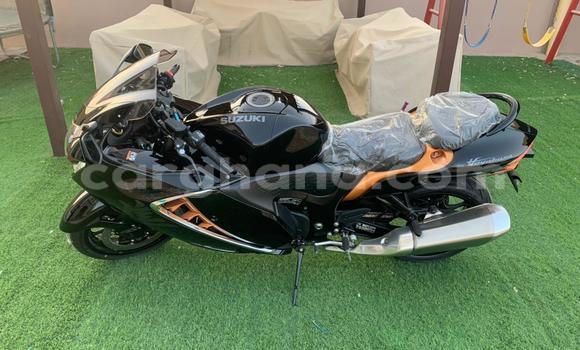Ra Tuntun Suzuki HAYABUSA Black Mọto in Abura ni Aarin Ra Tuntun Suzuki HAYABUSA Black Mọto in Abura ni Aarin