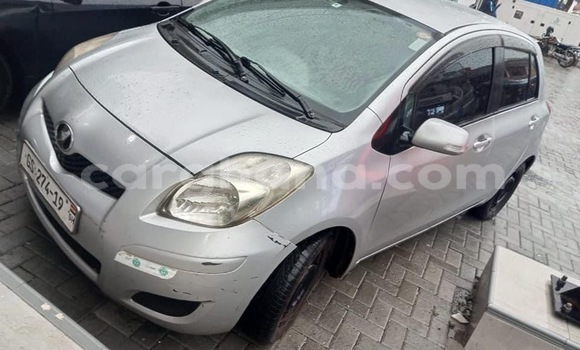 Sayi Na hannu Toyota Vitz Azurfa Mota in Accra a Greater Accra Sayi Na hannu Toyota Vitz Azurfa Mota in Accra a Greater Accra