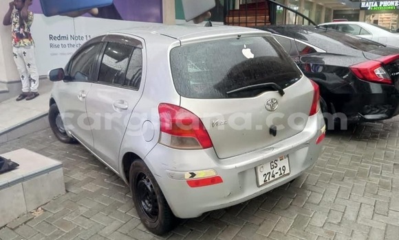 Sayi Na hannu Toyota Vitz Azurfa Mota in Accra a Greater Accra Sayi Na hannu Toyota Vitz Azurfa Mota in Accra a Greater Accra