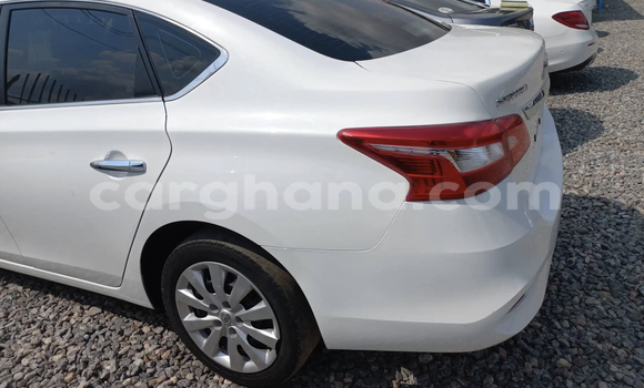 Sayi Na hannu Nissan Sentra White Mota in Accra a Greater Accra Sayi Na hannu Nissan Sentra White Mota in Accra a Greater Accra