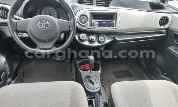 Sayi Na hannu Toyota Vitz Azurfa Mota in Accra a Greater Accra Sayi Na hannu Toyota Vitz Azurfa Mota in Accra a Greater Accra