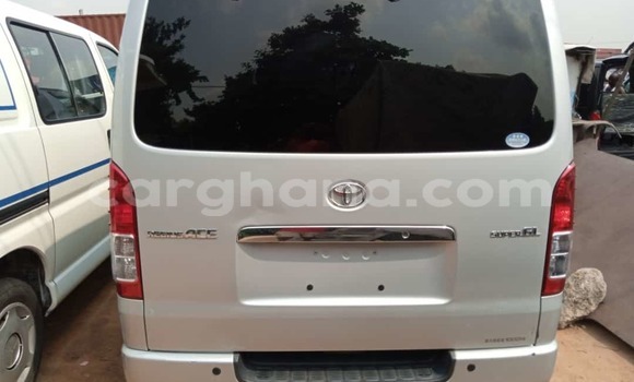 Sayi Na hannu Toyota Hiace Azurfa Mota in Sekondi–Takoradi Metropolitan a Yamma