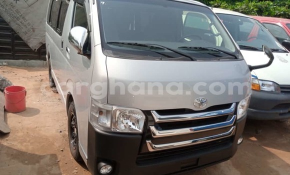 Buy Used Toyota Hiace Silver Car in Sekondi–Takoradi Metropolitan in Western Buy Used Toyota Hiace Silver Car in Sekondi–Takoradi Metropolitan in Western