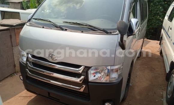 Buy Used Toyota Hiace Silver Car in Sekondi–Takoradi Metropolitan in Western Buy Used Toyota Hiace Silver Car in Sekondi–Takoradi Metropolitan in Western