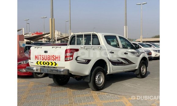 Ra Imported Mitsubishi L200 funfun Ọkọ̀ in Import - Dubai ni Ashanti Ra Imported Mitsubishi L200 funfun Ọkọ̀ in Import - Dubai ni Ashanti