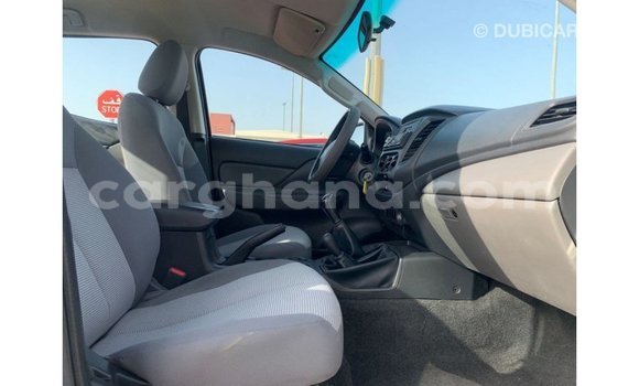 Ra Imported Mitsubishi L200 funfun Ọkọ̀ in Import - Dubai ni Ashanti Ra Imported Mitsubishi L200 funfun Ọkọ̀ in Import - Dubai ni Ashanti