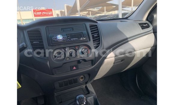 Ra Imported Mitsubishi L200 funfun Ọkọ̀ in Import - Dubai ni Ashanti Ra Imported Mitsubishi L200 funfun Ọkọ̀ in Import - Dubai ni Ashanti