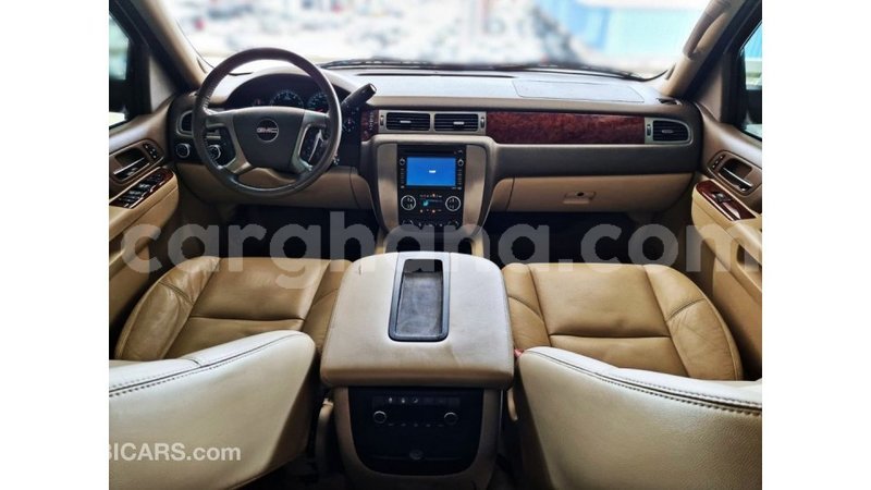 Big with watermark gmc yukon ashanti import dubai 46124