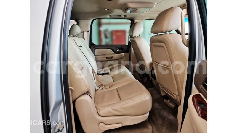 Big with watermark gmc yukon ashanti import dubai 46124