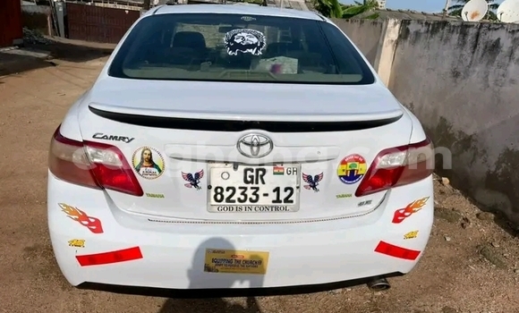 Buy Used Toyota Camry White Car in Accra in Greater Accra Buy Used Toyota Camry White Car in Accra in Greater Accra