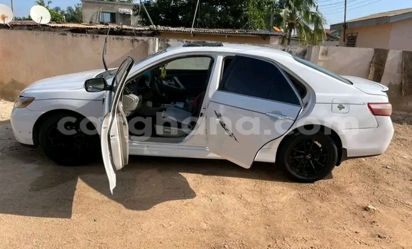 Buy Used Toyota Camry White Car in Accra in Greater Accra Buy Used Toyota Camry White Car in Accra in Greater Accra