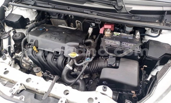 Sayi Na hannu Toyota Yaris White Mota in Accra a Greater Accra Sayi Na hannu Toyota Yaris White Mota in Accra a Greater Accra