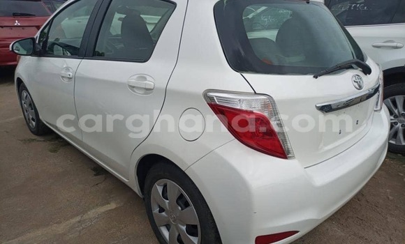 Sayi Na hannu Toyota Yaris White Mota in Accra a Greater Accra Sayi Na hannu Toyota Yaris White Mota in Accra a Greater Accra