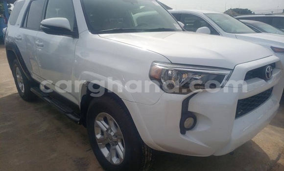 Buy Used Toyota 4Runner White Car in Accra in Greater Accra Buy Used Toyota 4Runner White Car in Accra in Greater Accra